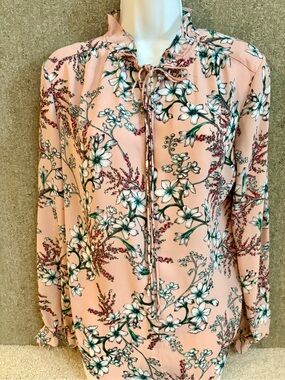 Liz Claiborne Floral Tie-Neck Blouse in Light Pink with Green Accents